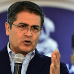 Acusan a expresidente de Honduras de recibir dinero 'narco'
